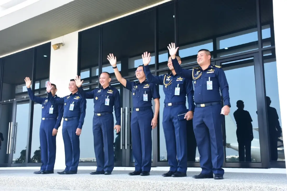 "กองทัพอากาศ" ร่วมกับ "ศอ.บต." ส่งนักศึกษาไทยในซูดาน กลับถึงภูมิลำเนา