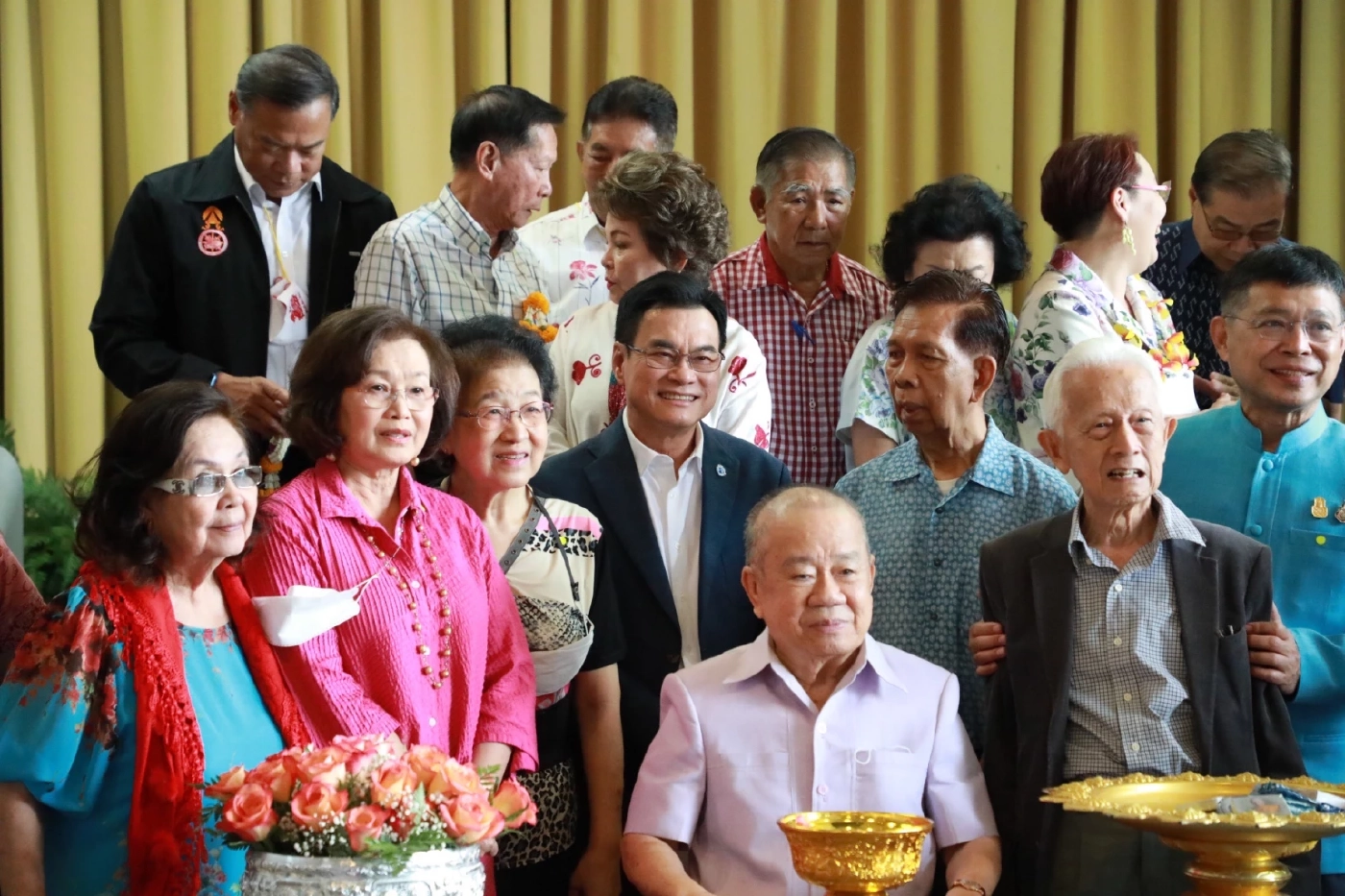 สุดชื่นมื่น “จุรินทร์” ร่วมงานรดน้ำดำหัว “อนันต์ อนันตกูล” สิงห์แดง รุ่น 2