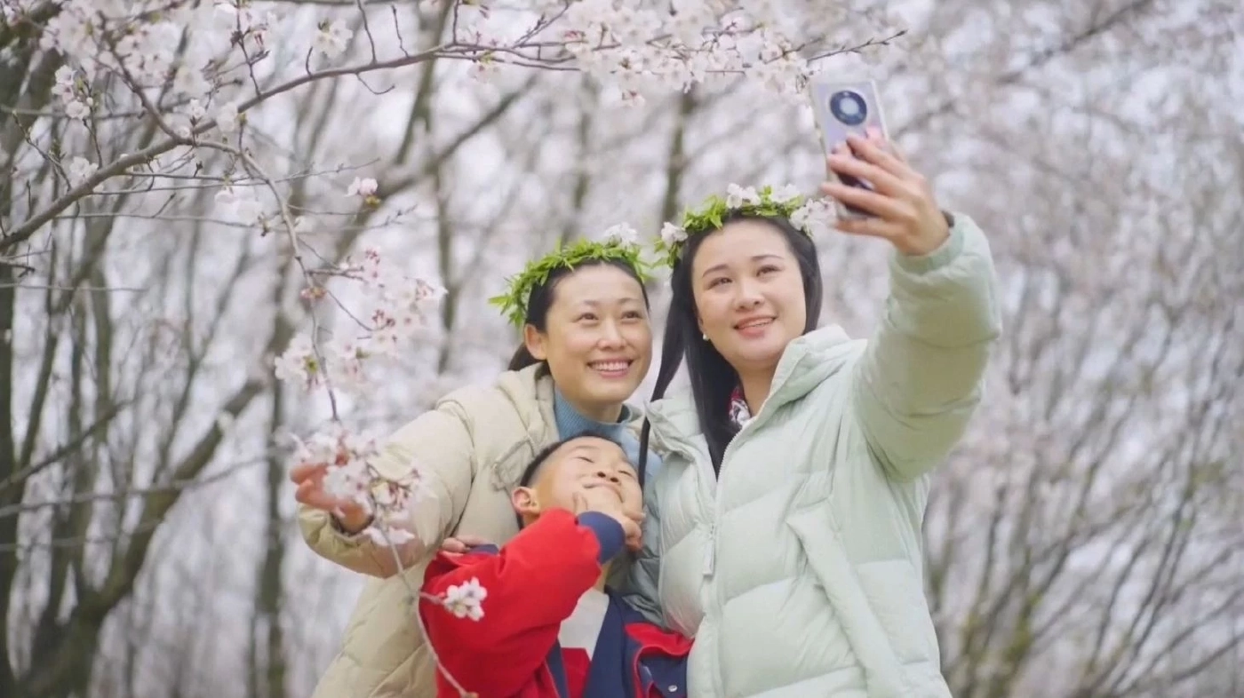 เมืองไคฟงจัดเทศกาลเชงเม้ง มรดกทางวัฒนธรรมและการต้อนรับฤดูใบไม้ผลิ (คลิป)