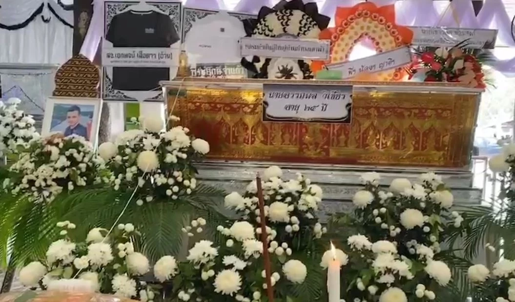 ตั้งสวดคู่กัน พี่ชาย-ลูก "ดาบอรรถพร" ญาติไม่เชื่อ พ่อสังหารลูกตัวเอง