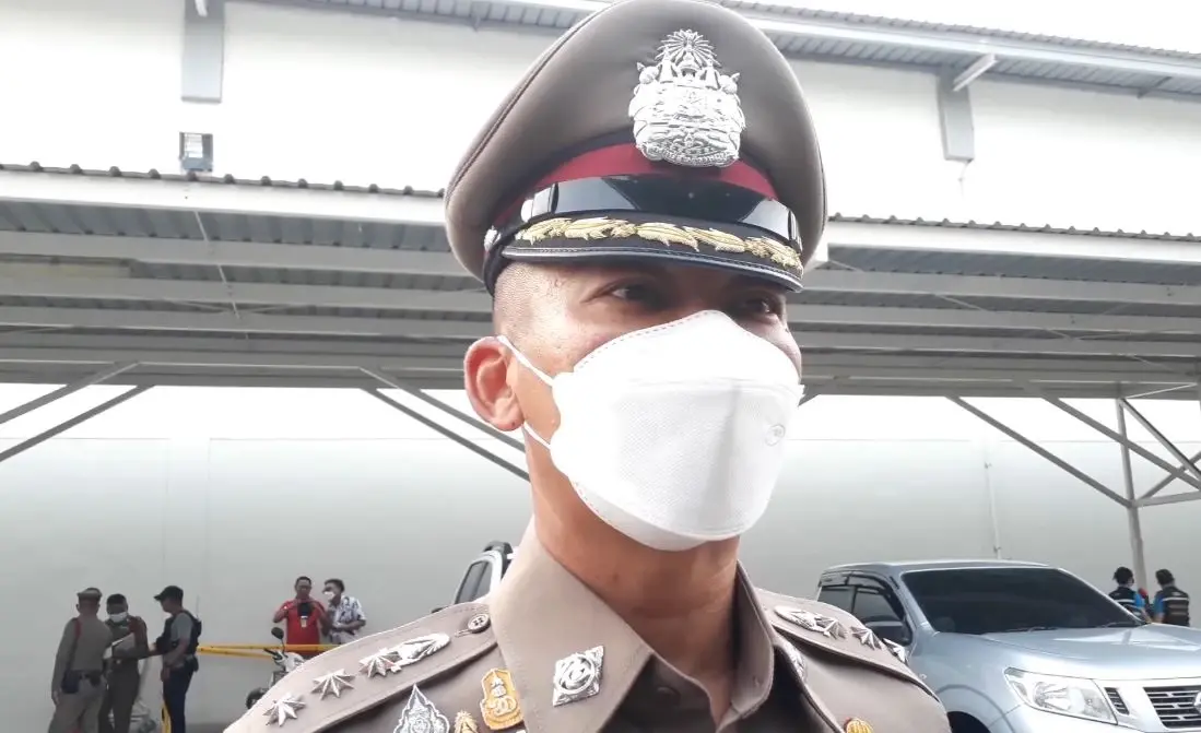 ไม่พอใจถูกมองหน้า! หนุ่มหัวร้อน ยิงพนักงานห้างดังบาดเจ็บ