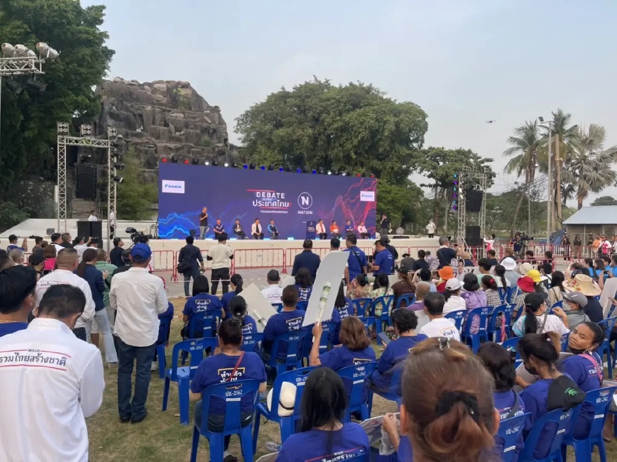 กองเชียร์คึก! "เนชั่นกรุ๊ป" เปิดเวทีดีเบตภาคเหนือ ปชช.ทยอยเข้างานพรึ่บ
