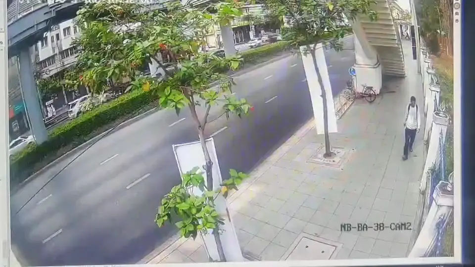 เปิดภาพจากวงจรปิด "ตาล"ลงรถแท็กซี่ เดินเท้าหลบหนี ก่อนถูกตำรวจรวบตัว