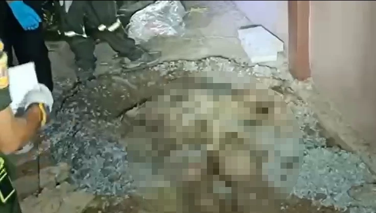 ลูกสาวเหยื่อ "ฆ่าฝังดิน" รับศพพ่อไปประกอบพิธีศาสนา วอน ตร. เร่งลากคอคนร้าย