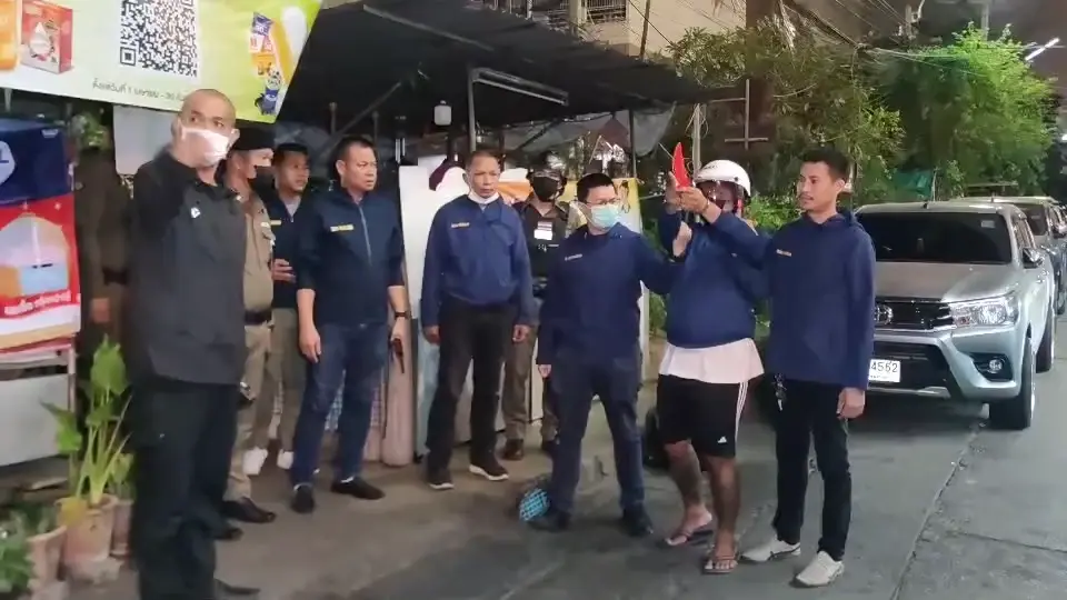รวบ"บังฮา"ชักมีดบุกเดี่ยว จี้พนักงานเซเว่น พบจี้ปล้นก่อเหตุโชกโชน