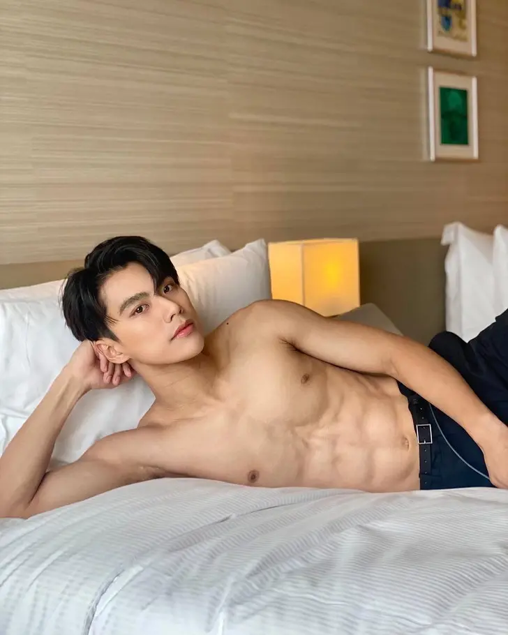 ลงดาบ “โอม ภวัต”เเบรนด์ดังปลดพรีเซ็นเตอร์ ฟ้าผ่า ปมบูลลี่เพื่อนในวัยเด็ก