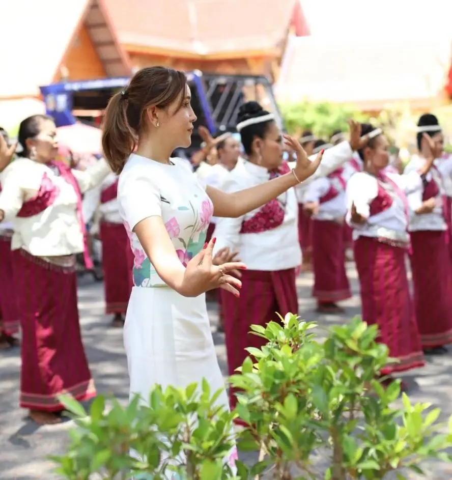 หมอดูต๊อกแต๊ก A4 อิ่มอกอิ่มใจ ทำบุญร่วมชาติแฟนหนุ่ม เต้ เสฐียรพงษ์ 