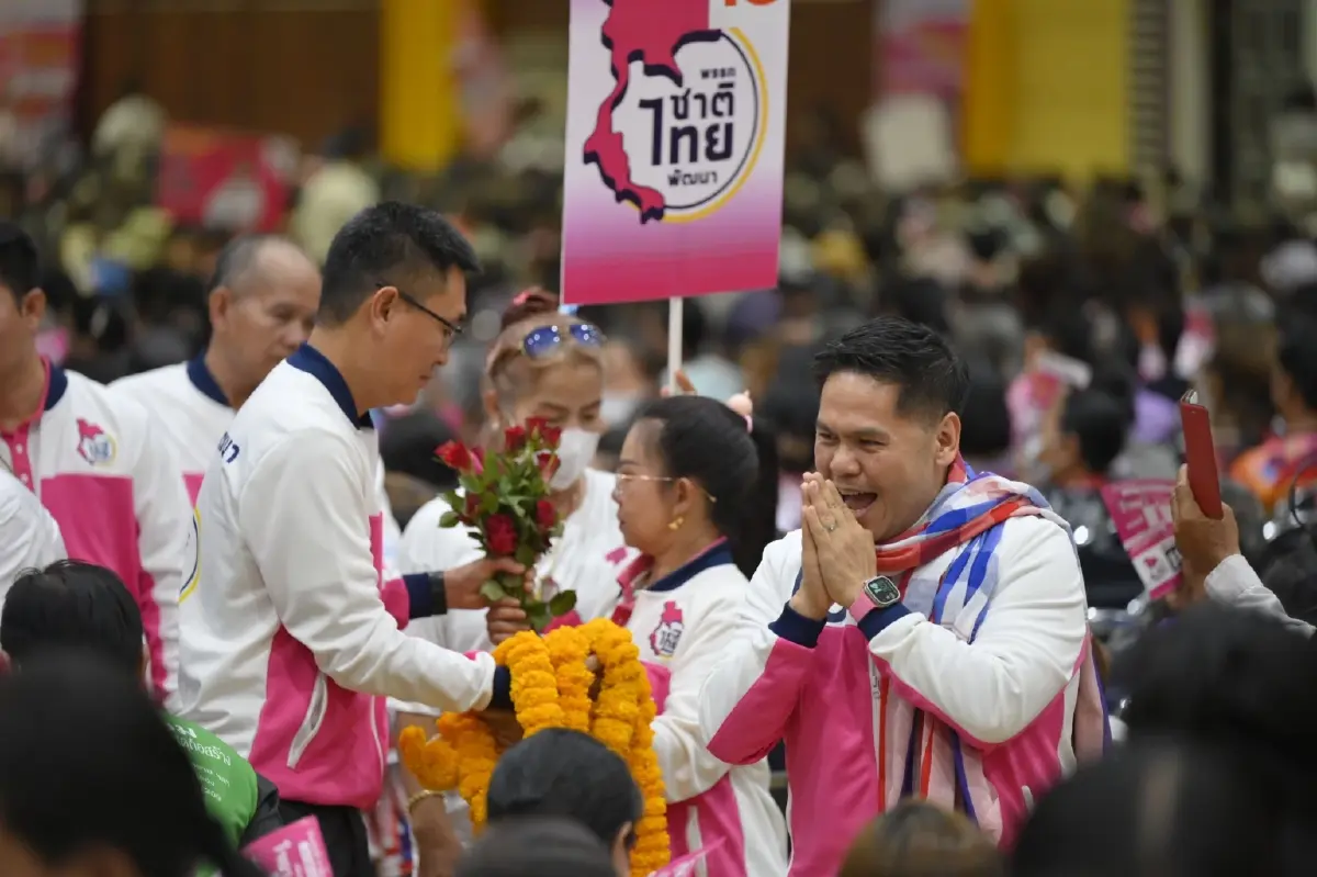 "วราวุธ"บุกอุบลฯ อ้อนเลือกชทพ.ทั้งคนทั้งพรรค ชูนโยบาย"ว้าวไทยแลนด์"