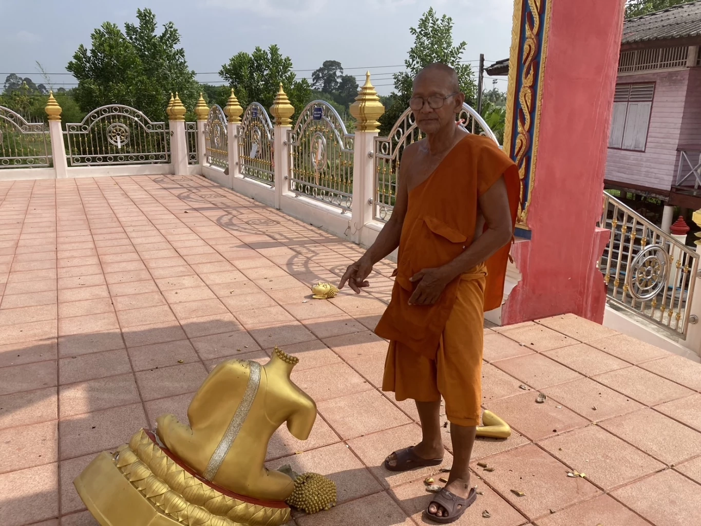 พระอธิการลำยอง เจ้าอาวาสวัดห้วงหิน 