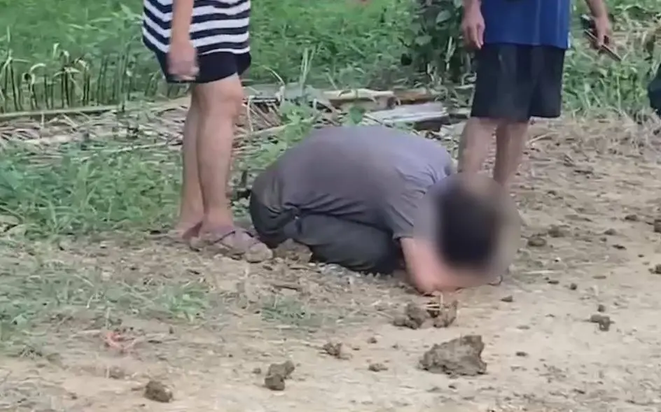 แม่ร่ำไห้ ลูกชายวัย 6 ขวบ จมน้ำดับคาสระข้างโรงเรียน