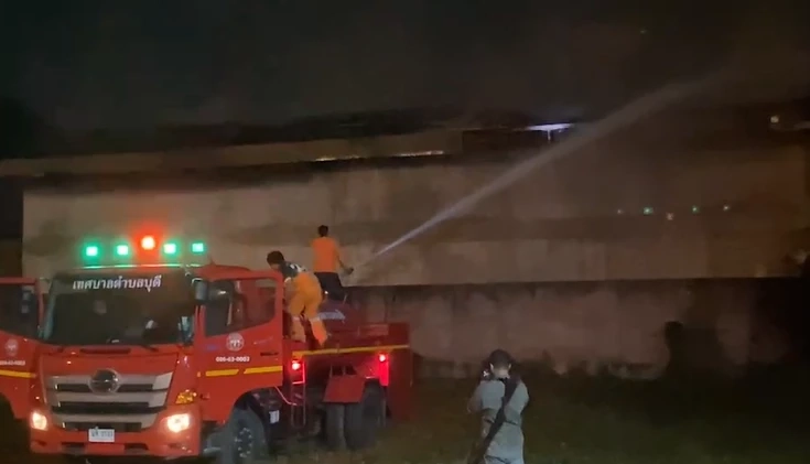 โจรใต้เหิม บุกขว้างระเบิด - ยิงถล่มฐาน ชุด ชคต.บุดี กลางดึก (มีคลิป)