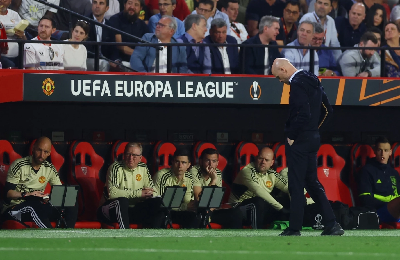 "เทน ฮาก" จวกลูกทีมไร้ความมุ่งมั่นทำร่วงยูโรปา