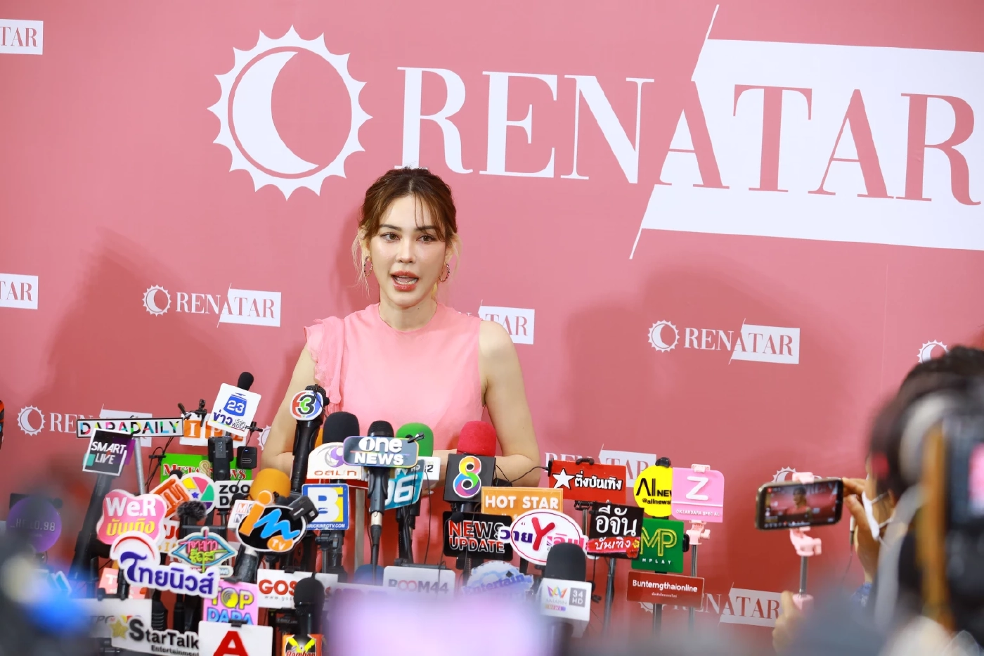 แมท ภีรนีย์ สวยสดใส ยอมรับแล้วเลิก ไฮโซสงกรานต์ จริง