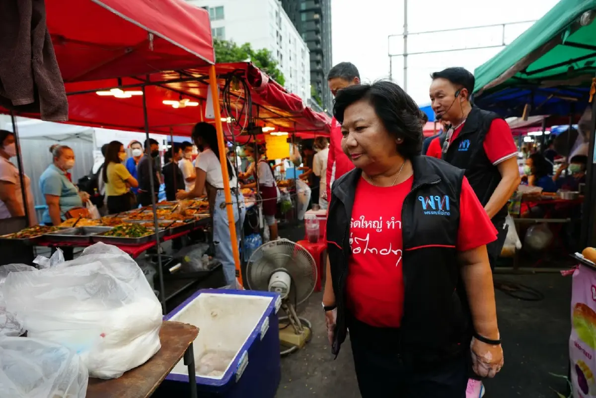 "เศรษฐา"ควง"มาดามนครบาล" นำเพื่อไทยหาเสียงฝั่งธนฯ ลั่นต่อยอดรถไฟฟ้าเพิ่ม