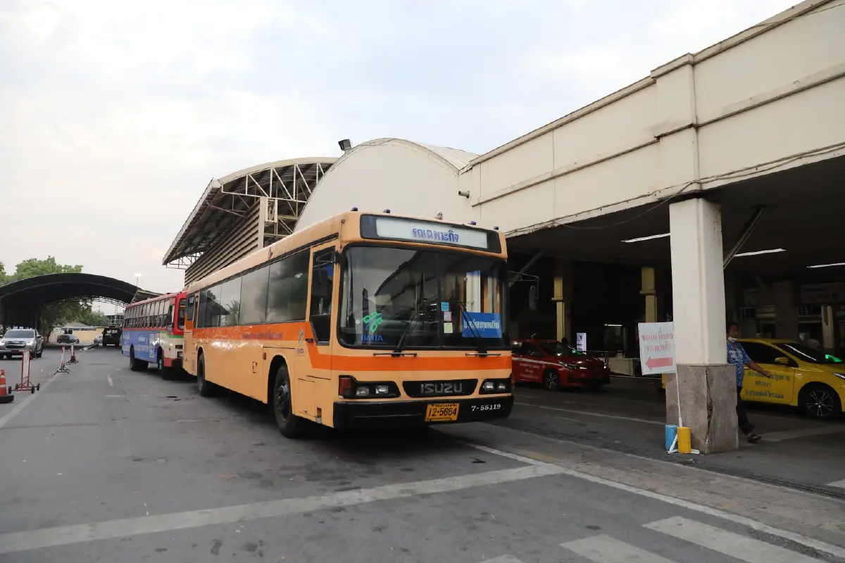 การรถไฟฯ เปิดบริการ Shuttle Bus รับส่ง สถานีกรุงเทพอภิวัฒน์ - หัวลำโพง ฟรี!