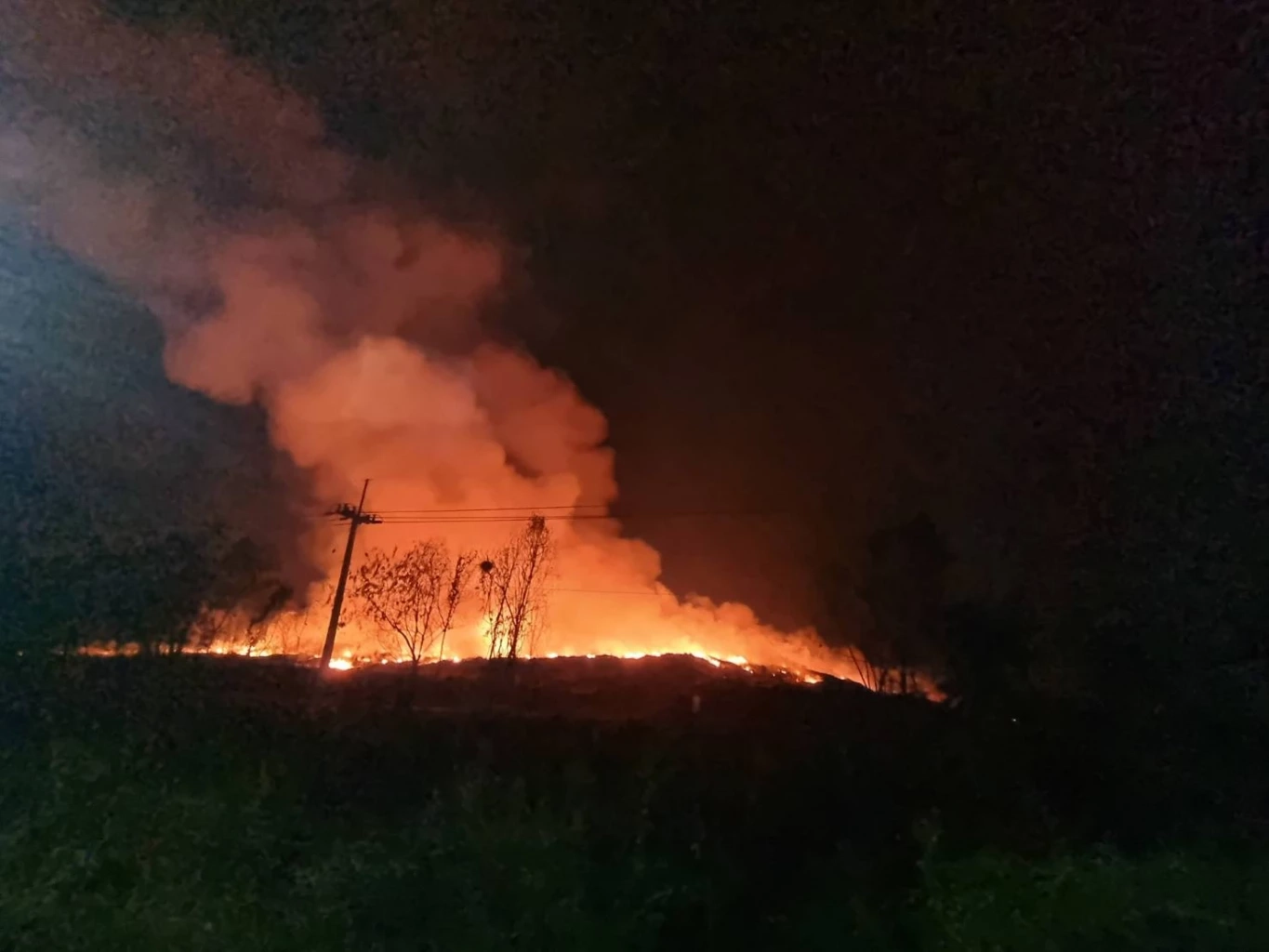 ไฟไหม้บ่อขยะ"อยุธยา"กลางดึก เผาวอดแล้วกว่า 70 ไร่ เร่งคุมเพลิงในวงจำกัด