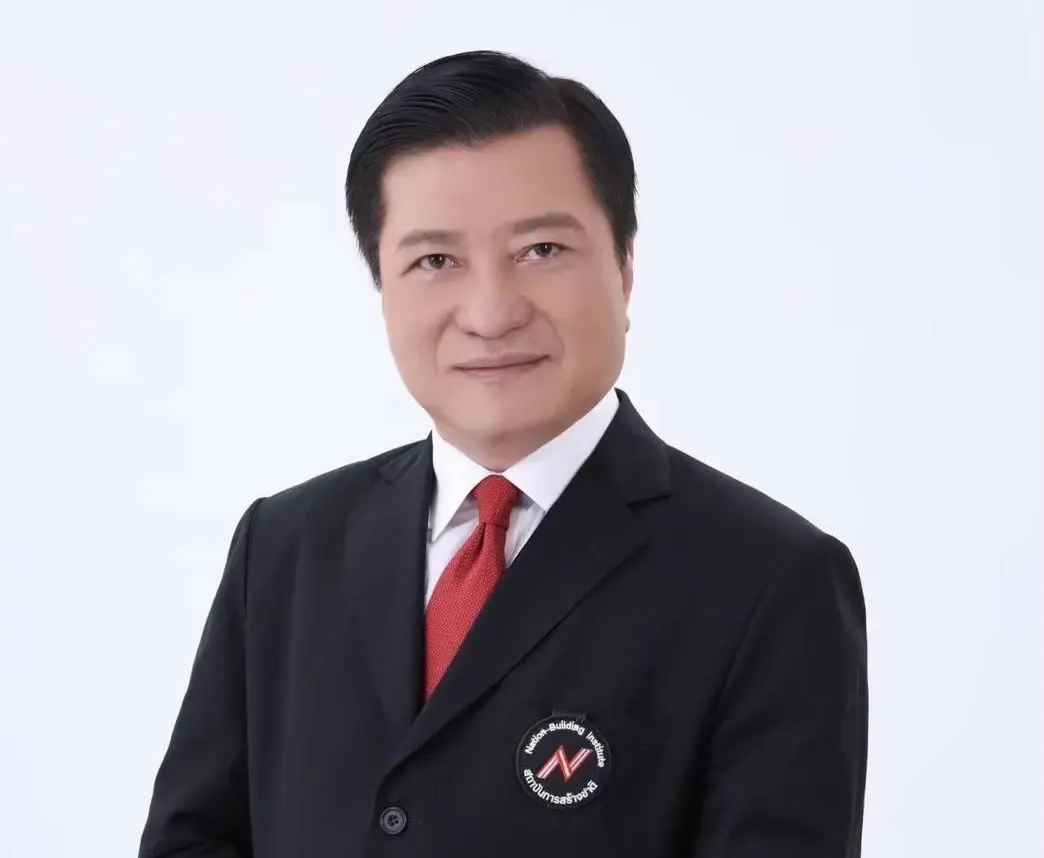 "ดร.แดน" ศ.ดร.เกรียงศักดิ์ เจริญวงศ์ศักดิ์ อาจารย์อาวุโส มหาวิทยาลัยฮาวาร์ด และประธานสถาบันสร้างชาติ