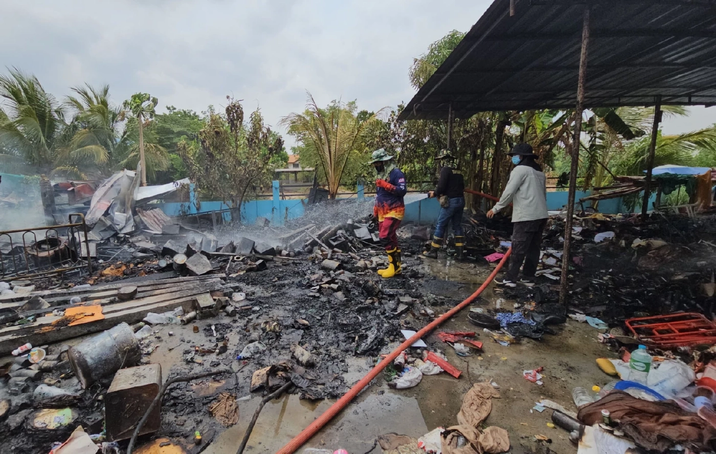 อุทาหรณ์! เก็บกระป๋องสเปรย์ไว้ขาย อากาศร้อนจัดเกิดบึ้ม หวิดไหม้บ้านวอด