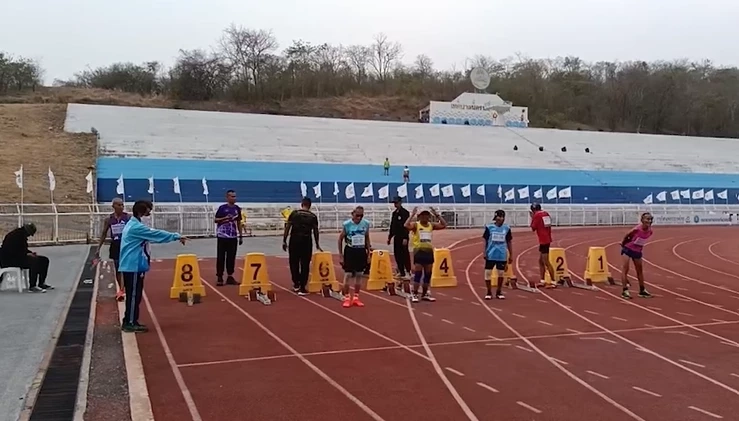 สุดทึ่ง! ตาวัย 103 ปี คว้าเหรียญทองศึกวิ่งทุ่มน้ำหนัก กีฬาอาวุโสแห่งขาติ