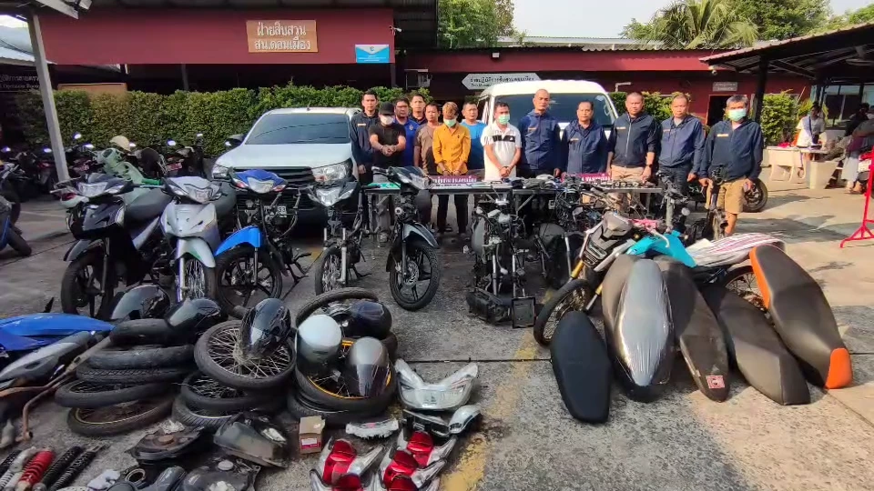 รวบแก็งตระเวนลักรถจักรยานยนต์ ชำแหละสวมทะเบียน ส่งขายเมียนมา