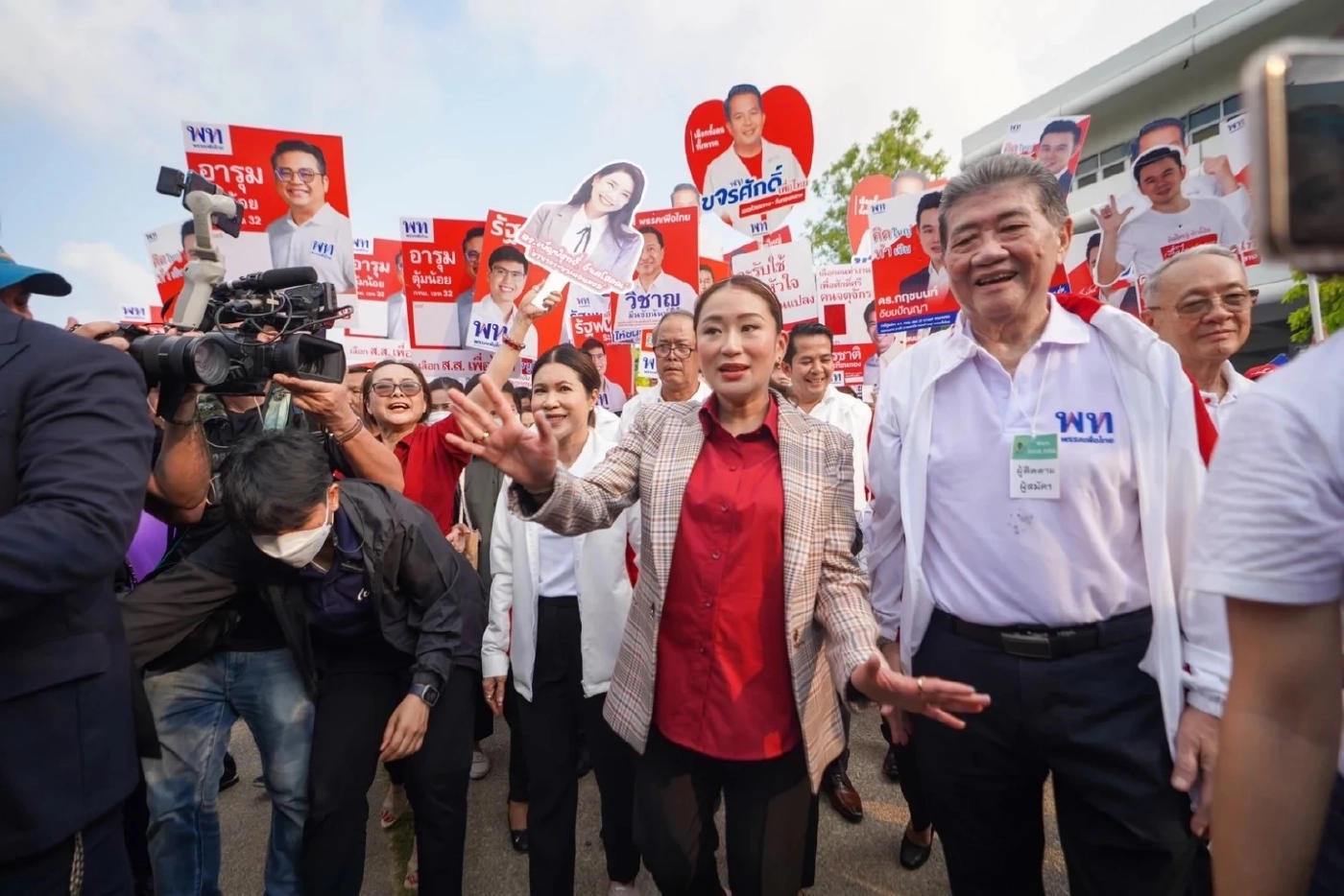 เปิดเบอร์ผู้สมัครส.ส.แบบแบ่งเขต "พรรคเพื่อไทย" ทั้ง 33 เขต