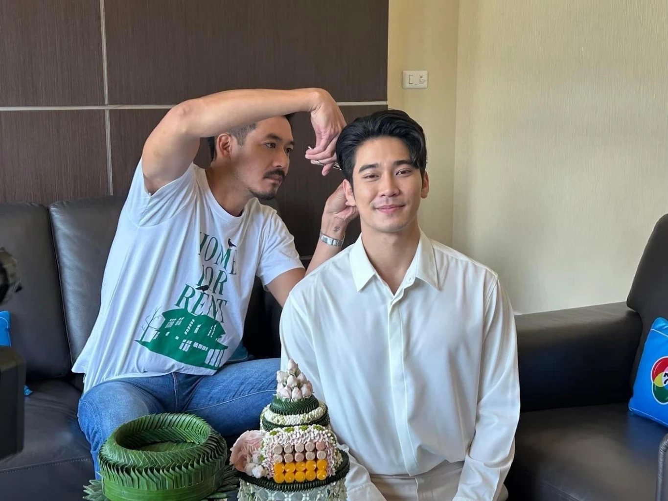 'เวียร์ ศุกลวัฒน์'  อนุโมทนาบุญ 'ยูโร ยศวรรธน์' ขอขมาลาบวช ทดแทนคุณพ่อแม่