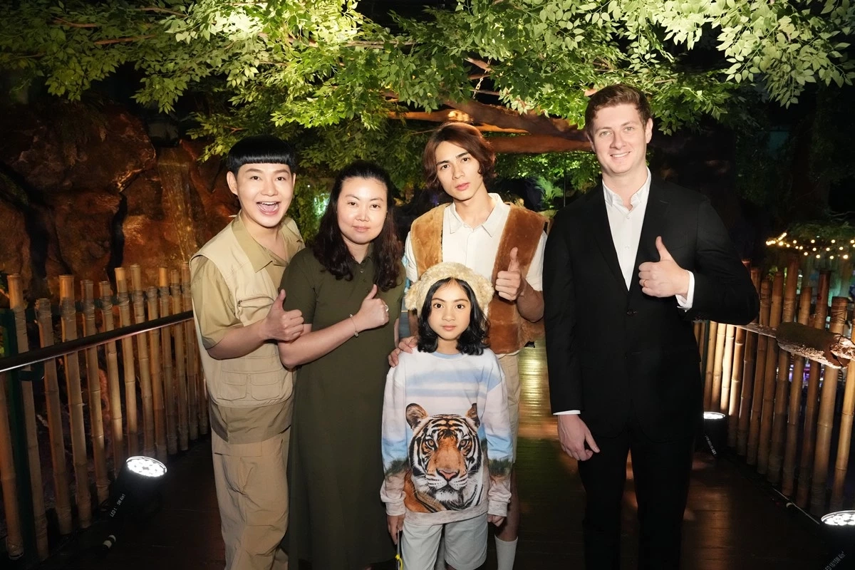 แน็ก ชาลี พาหลานรัก น้องอาเธอร์ บุก Rainforest โฉมใหม่