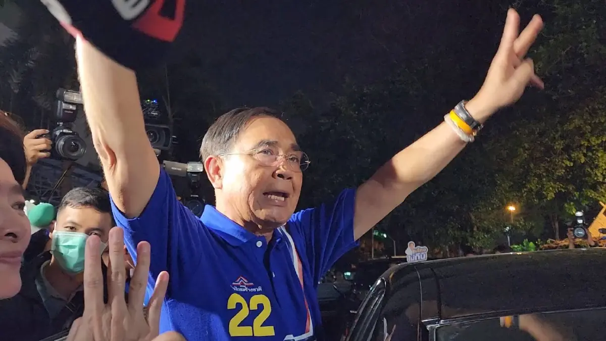 "ประยุทธ์" ขนแกนนำ "รทสช." ช่วยผู้สมัครส.ส.กทม.หาเสียง ลั่นอย่าลืมเบอร์ 22