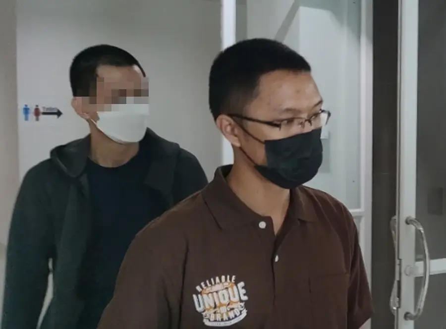แฮกเกอร์ 9near (สวมเสื้อดำ)