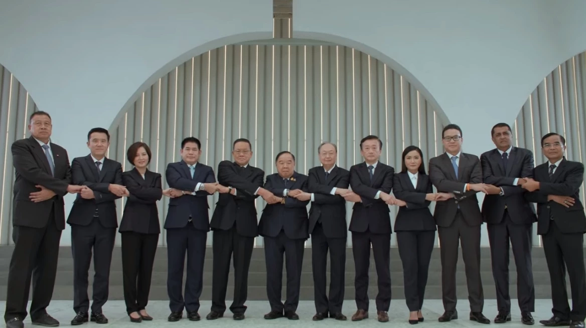 "ลุงป้อม" เปิดตัว MV ใหม่ ใจบันดาล พร้อมอาสาเข้าไปทำงานทันที ไม่มีแบ่งแยก