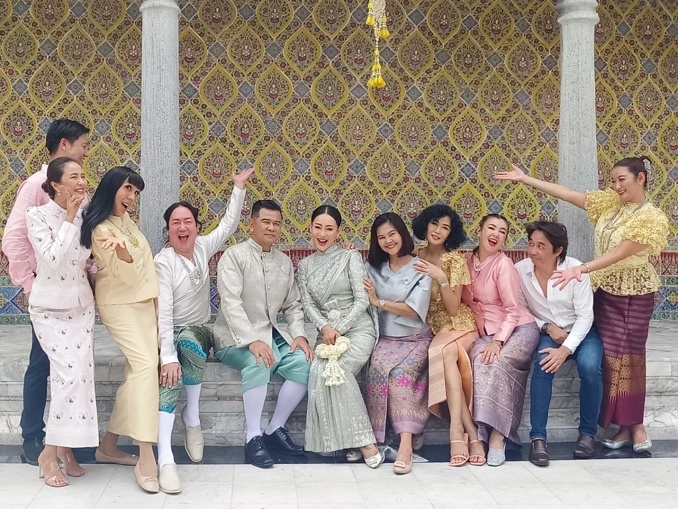 ดาราสาวรุ่นใหญ่ 'จุ๊บแจง วิมลพันธ์' เข้าสู่ประตูวิวาห์ในวัย 53 แบบเรียบง่าย