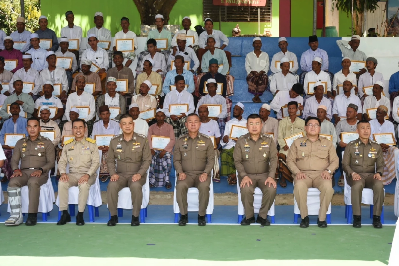 ผบ.ตร.ปลื้ม“บ้านเกาะสินไห” ปิดโครงการชุมชนยั่งยืน