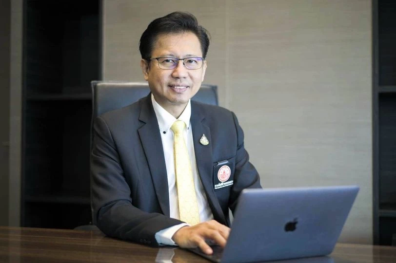 นายจาตุรงค์ สุริยาศศิน รองผู้ว่าการการไฟฟ้านครหลวง หรือ กฟน. (MEA) 