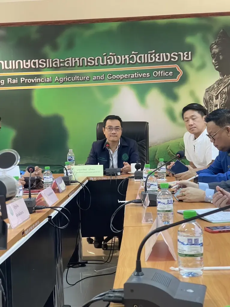 "นราพัฒน์" ขึ้นภาคเหนือติดตามปัญหาฝุ่นควัน พบปะกลุ่มอาสาสมัครเกษตร