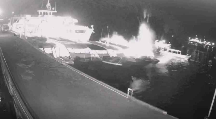 ระทึก! เรือสปีดโบ๊ทระเบิด ขณะจอดเทียบท่าดับ 1  ราย