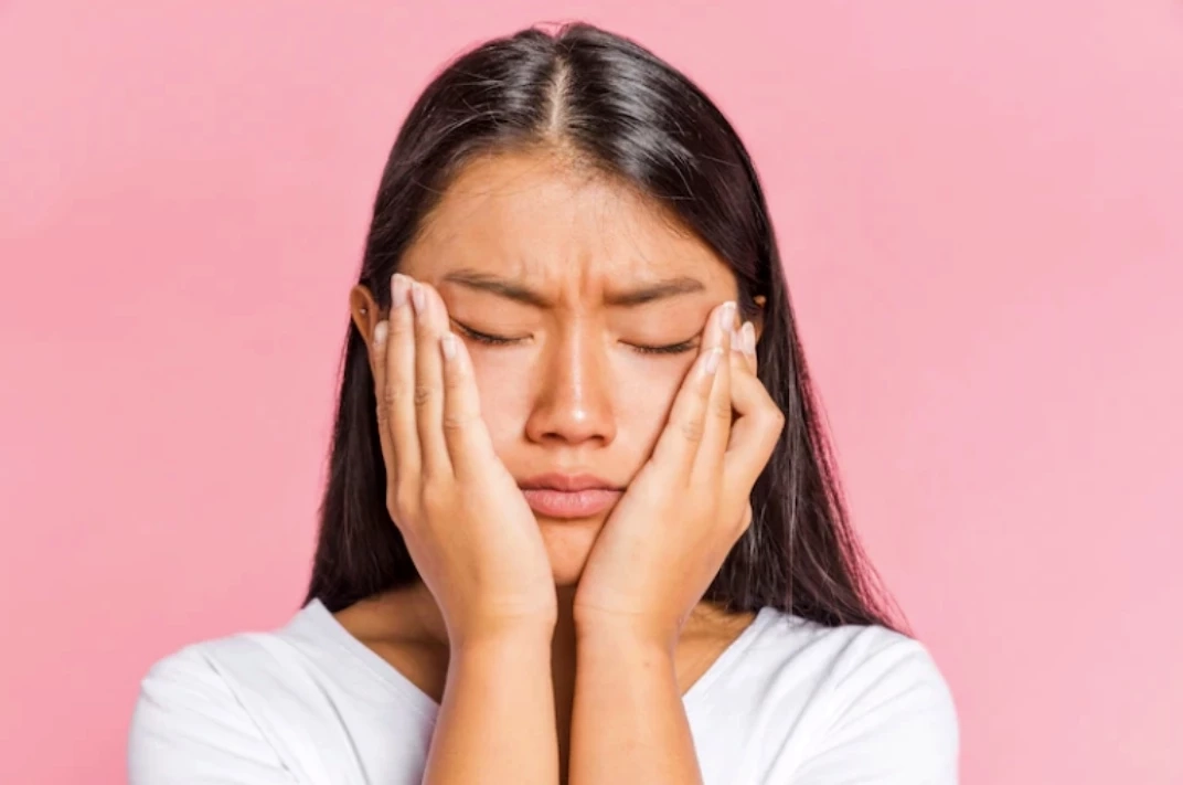 ผิวไหม้แสบพังหลังออกแดด แพทย์ผิวหนังแนะวิธีฟื้นฟูฉบับเร่งด่วน