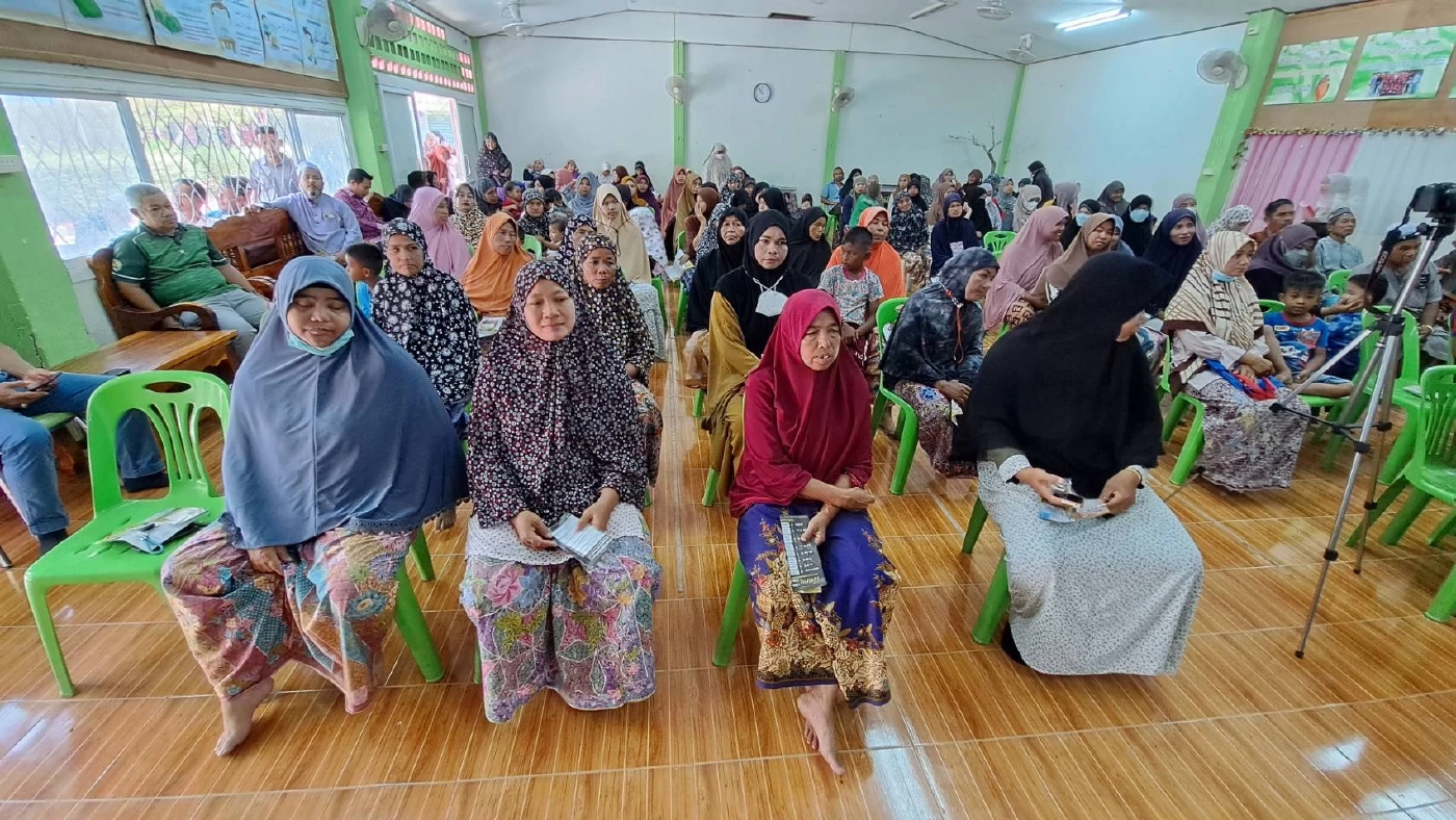 "ทวี สอดส่อง"ล่องใต้ช่วยผู้สมัครยะลา-ปัตตานีหาเสียงเลือกตั้ง