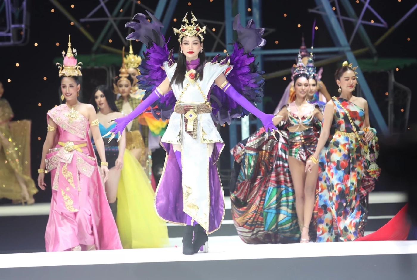 อิงฟ้า วราหะ เปิดตัวมงกุฎ Grand Heart หัวใจแห่งแกรนด์ มูลค่า 1.2 ล้านบาท