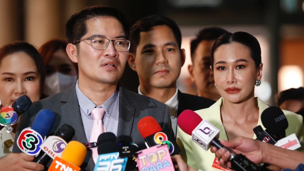 “กุ้งพลอย” เคลียร์ดราม่า ปมซีนหวาน “เต้ มงคลกิตติ์” แฉ!โดนขู่เจอกันที่ศาล