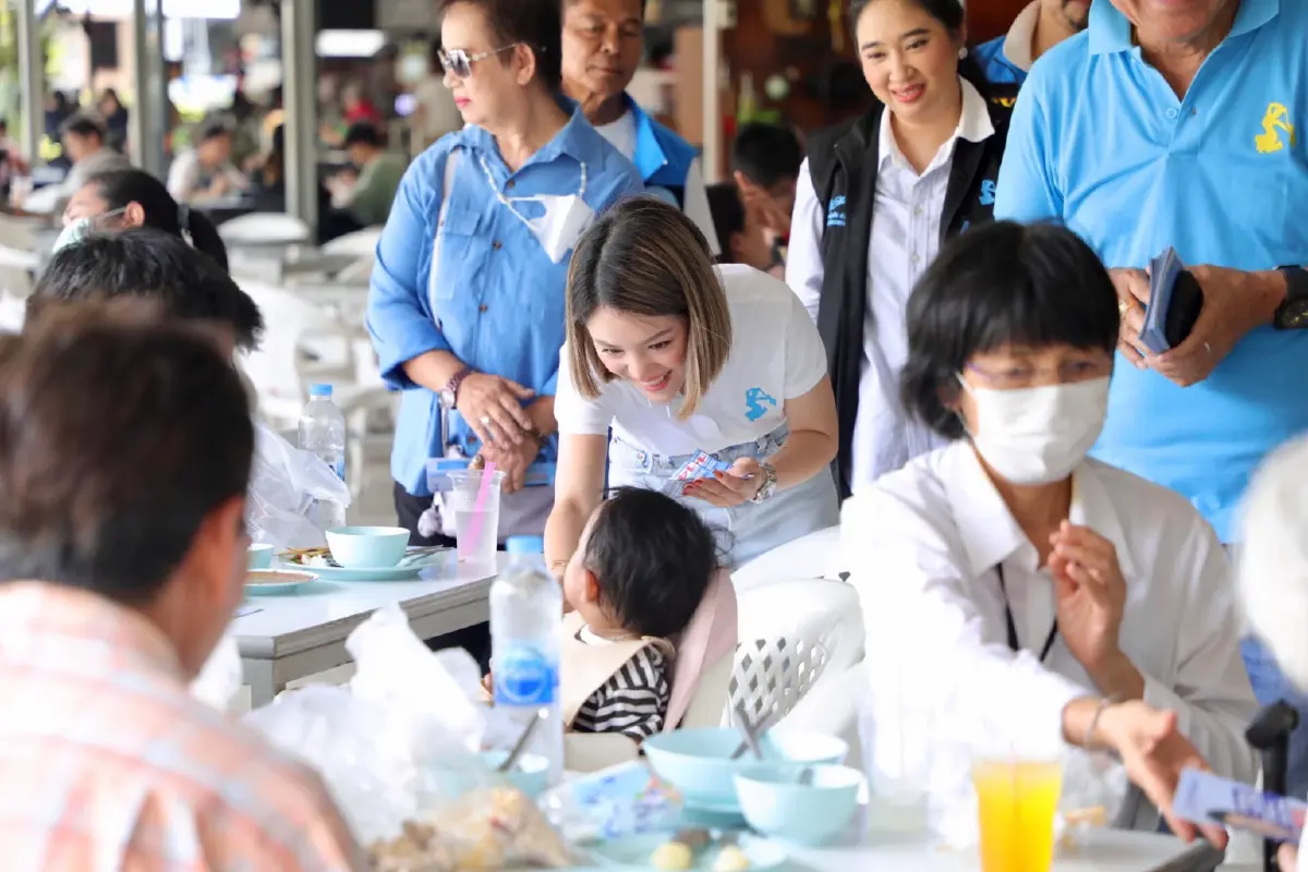 เลือกตั้ง66 : "มาดามเดียร์" มั่นใจชาวกทม. จะให้โอกาสพรรคประชาธิปัตย์กลับมา