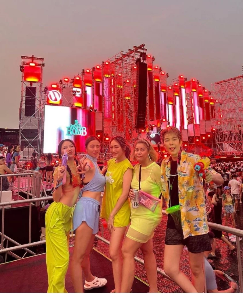 ติ๊นา ศุภนาฎ ขอชี้แจง หลังทัวร์ลง ขับรถชนคนแต่ยังไปเล่นน้ำสงกรานต์