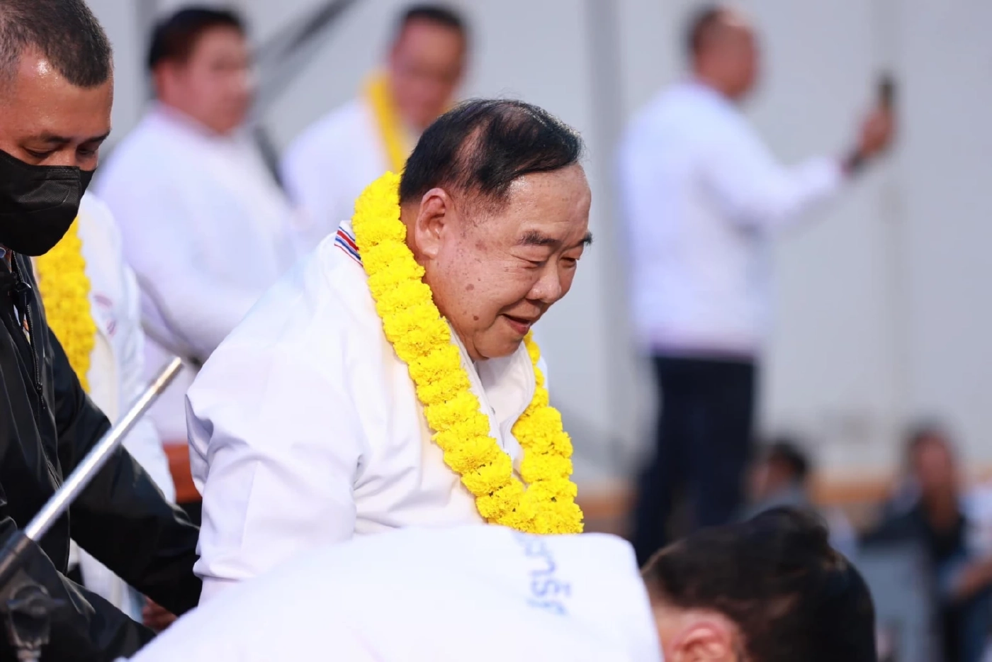 "บิ๊กป้อม" ปลื้ม ปชช.ยกที่ 1 ผู้นำก้าวข้ามความขัดแย้ง ลั่นไม่แก้ "ม.112"