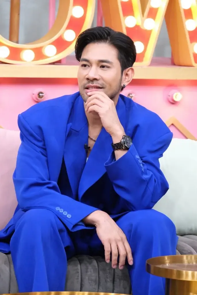"บุ๊ค สิคพัชศ์" ตอบแล้วแมนไม่แมน พร้อมเคลียร์ดราม่าเกาะ "ทาทา" เพราะอยากดัง