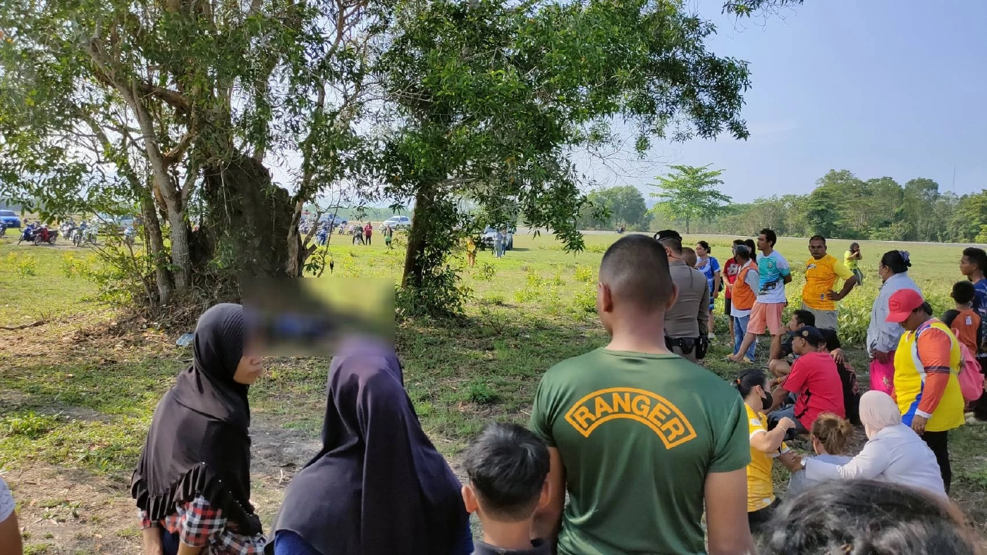 2 พี่น้อง เล่นว่าวในสนามบินชั่วคราว จ.สตูล ถูกฟ้าผ่าดับสลด