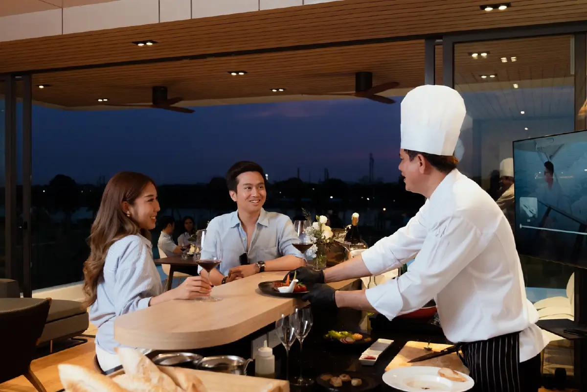 ล่องเรือลักชัวรี่ ‘คริส-คราฟท์’ ที่แลนด์มาร์คแห่งใหม่ ริเวอร์เดล มารีน่า