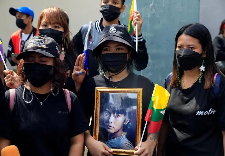 รัฐบาลทหารเมียนมาปรับกฎระเบียบหนังสือเดินทางของคนเมียนมาในไทย