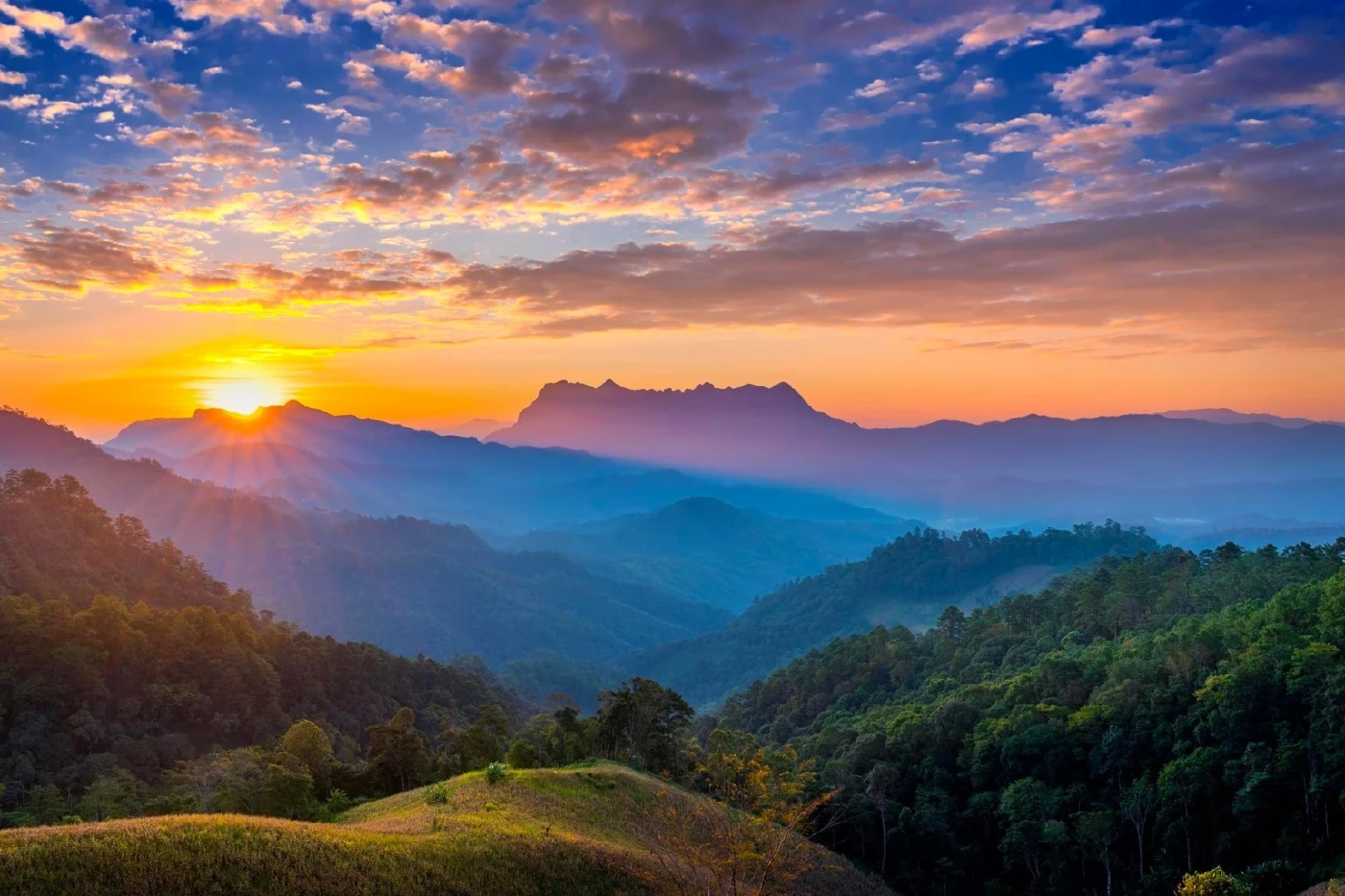 วันหยุดเมษายน ครม.ประกาศเพิ่มอีก 1 วัน วางแผนเตรียมตัวให้พร้อมท่องเที่ยว