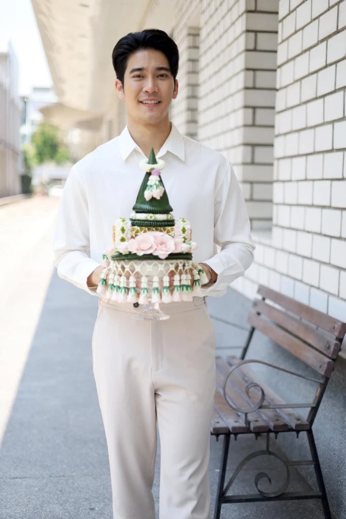 'เวียร์ ศุกลวัฒน์'  อนุโมทนาบุญ 'ยูโร ยศวรรธน์' ขอขมาลาบวช ทดแทนคุณพ่อแม่