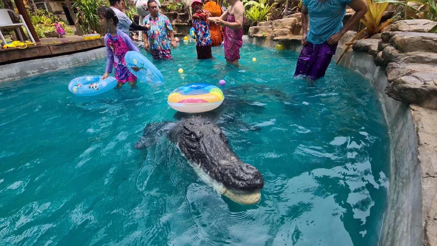 สวนสัตว์อุบลฯ ชวนเล่นน้ำคลายร้อน ช่วงสงกรานต์ 2566