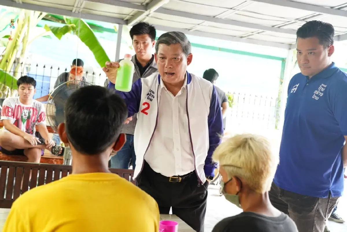 "ทสท." เอาจริงนโยบายปราบยาเสพติด ผู้สมัครส.ส.เขตดินแดง นำจับเอง